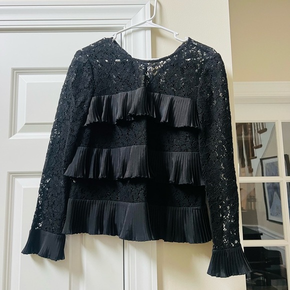 Elegant Jcrew size 2 Black Lace Ruffle Longsleeved Top - Picture 1 of 6